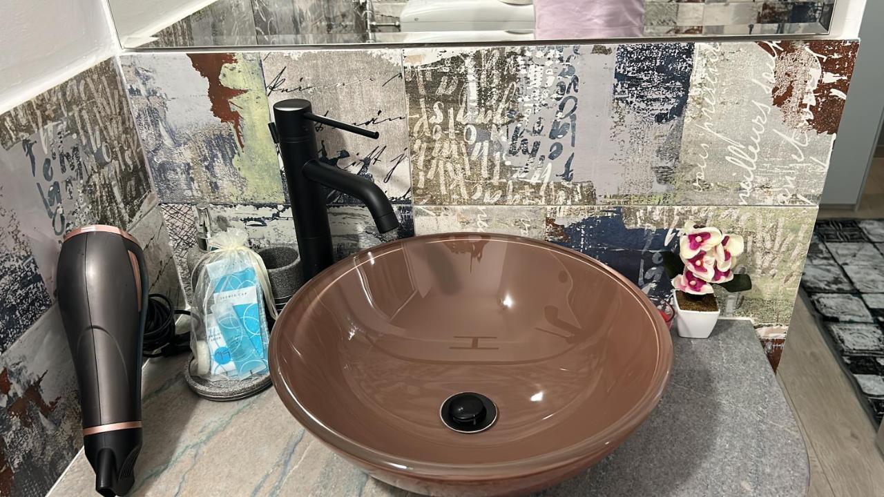 ホテル Casa Adriatik & Marina Telti エクステリア 写真